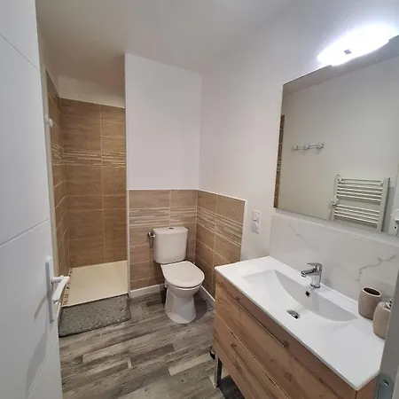 Maison Climatisee Avec Exterieur